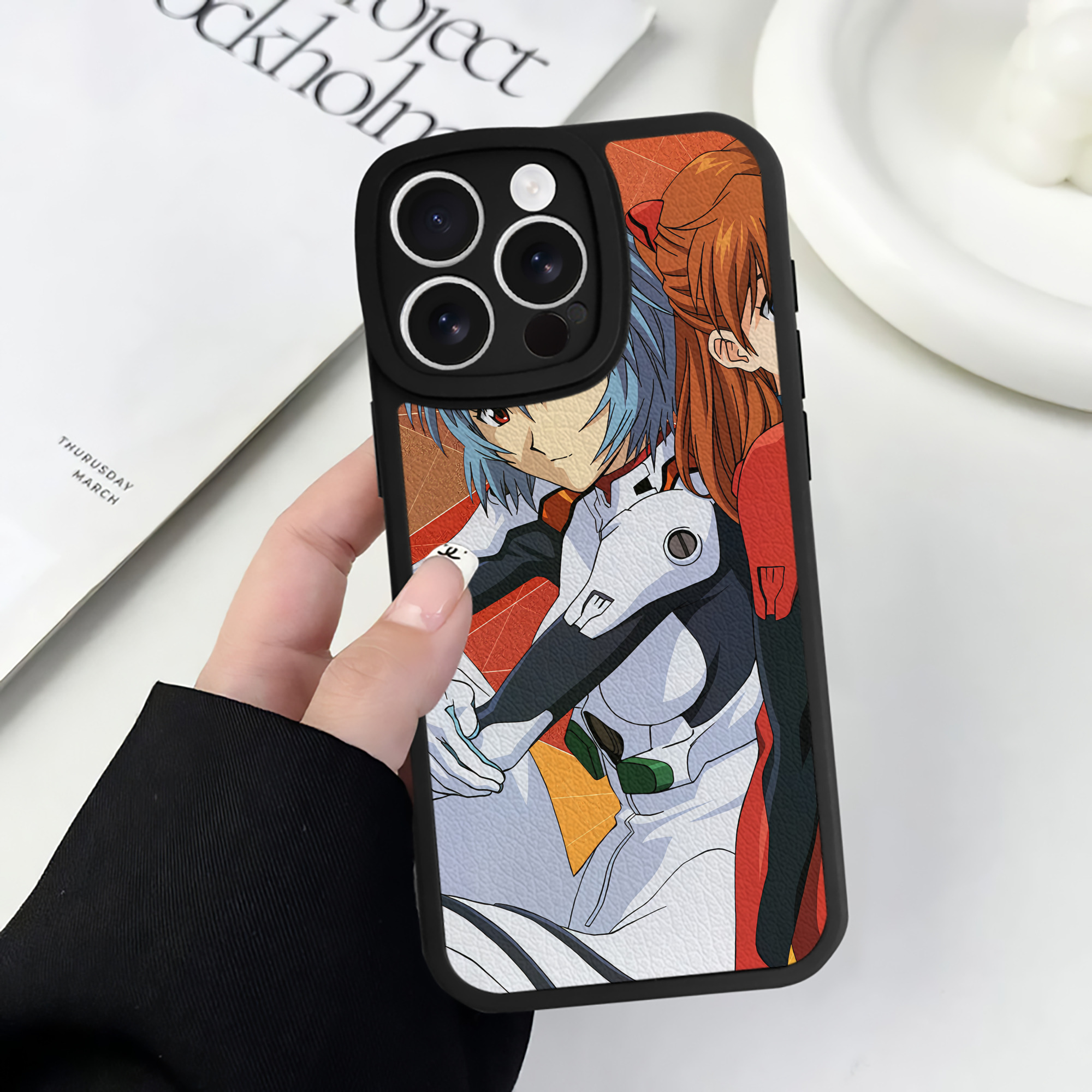 （画像用） EVA 新世紀エヴァンゲリオン 【iPhone 16シリーズ対応】シリコンスマホケース（レザー調） 材質：シリコン